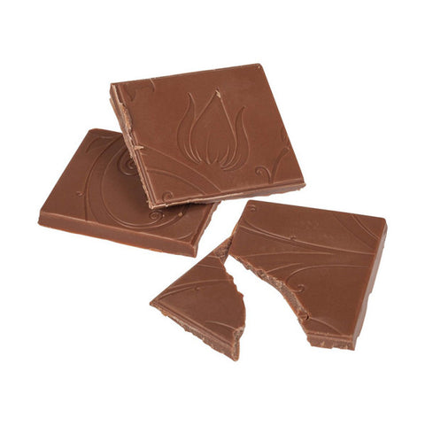 Braune Schokoladenstücke mit Prägung in Tafeloptik, 80 g
